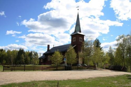 Plassen kirke