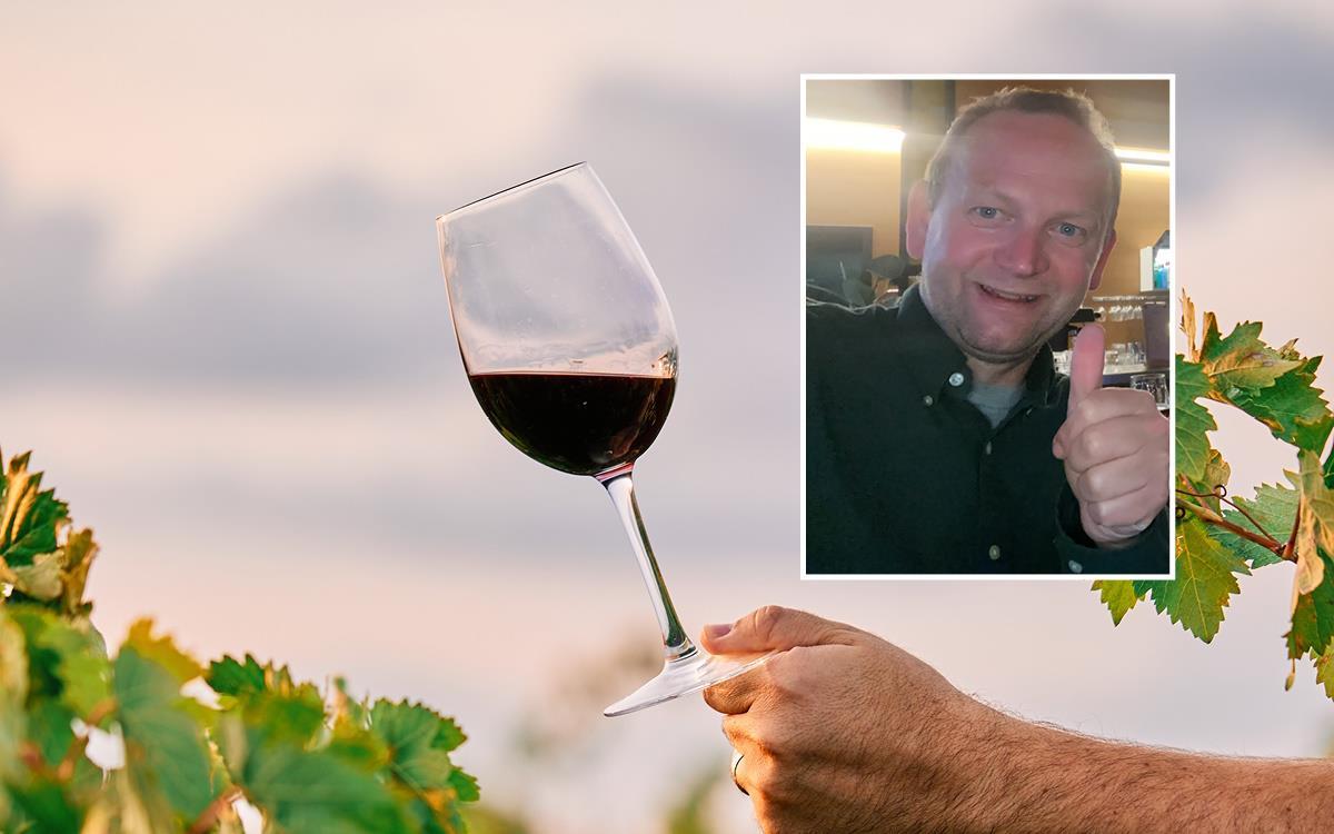 Portrett av mann innfelt i bilde av vinglass - Klikk for stort bilde