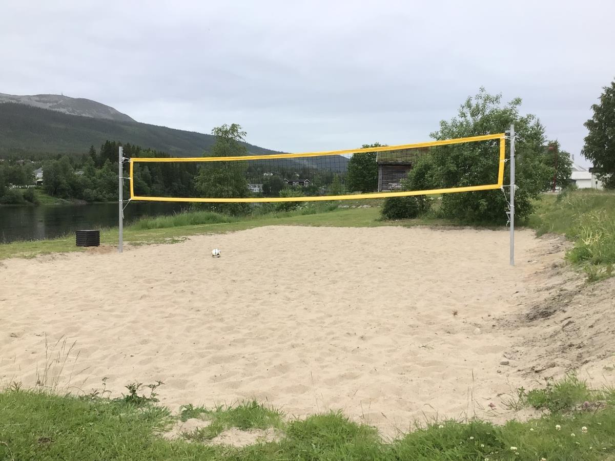 Sandvolleyballbane - Klikk for stort bilde
