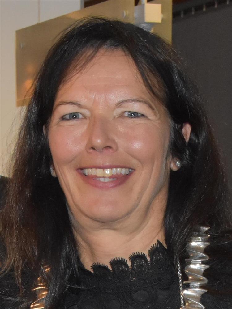 Portrett av Turid Backe-Viken - Klikk for stort bilde